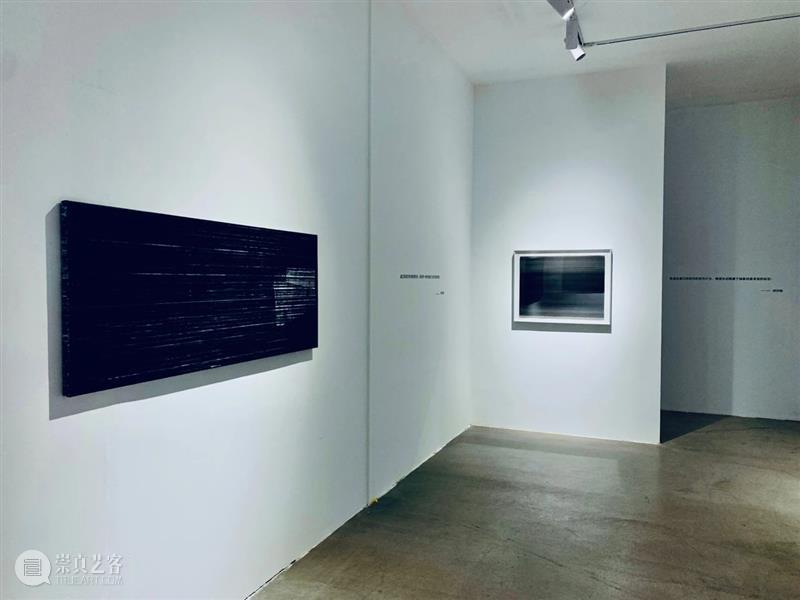 开幕回顾 | 黑白之光:柯济鹏新作展 黑白 柯济鹏 新作展 新作 艺术 画廊 夏可君 策展人 艺术家 系列 崇真艺客