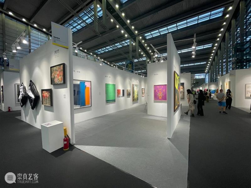 偏锋 现场 PIFO On View | 偏锋画廊在“2021艺术深圳当代艺术博览会”C06 艺术 深圳 博览会 偏锋 画廊 现场 View 艺术家 恩里科 巴赫 崇真艺客