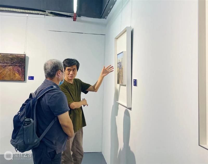 时代湾区·多彩罗湖——美术家采风写生作品展在罗湖美术馆展出 罗湖 美术馆 时代 湾区 美术家 作品展 深圳市罗湖区文学艺术界联合会 深圳市罗湖区美术家协会 罗湖美术馆 展厅 崇真艺客