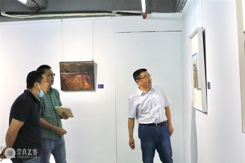 时代湾区·多彩罗湖——美术家采风写生作品展在罗湖美术馆展出 罗湖 美术馆 时代 湾区 美术家 作品展 深圳市罗湖区文学艺术界联合会 深圳市罗湖区美术家协会 罗湖美术馆 展厅 崇真艺客