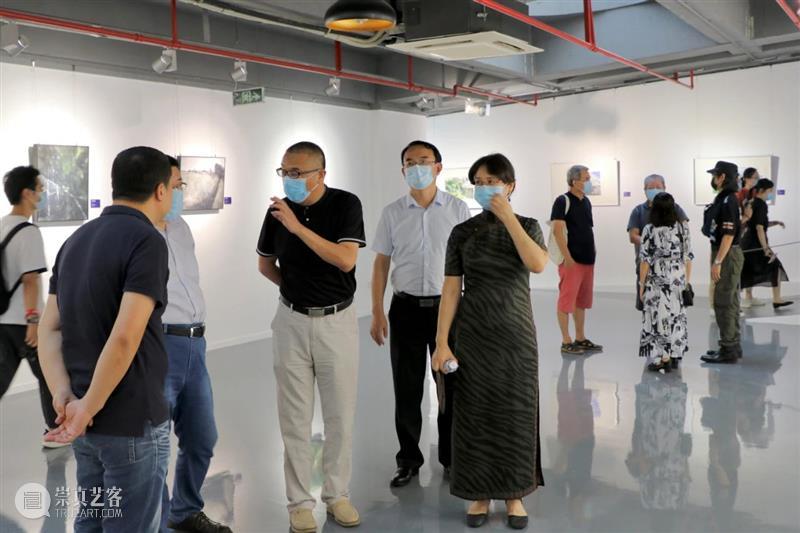 时代湾区·多彩罗湖——美术家采风写生作品展在罗湖美术馆展出 罗湖 美术馆 时代 湾区 美术家 作品展 深圳市罗湖区文学艺术界联合会 深圳市罗湖区美术家协会 罗湖美术馆 展厅 崇真艺客
