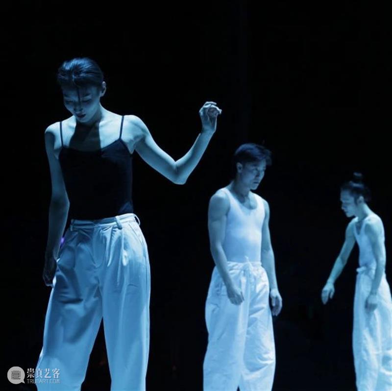 周五首演|现代舞《卡冈图亚》电子节目册 现代舞 电子 周五 卡冈图亚 节目册 李超 编导 作品 卡冈 图亚 崇真艺客