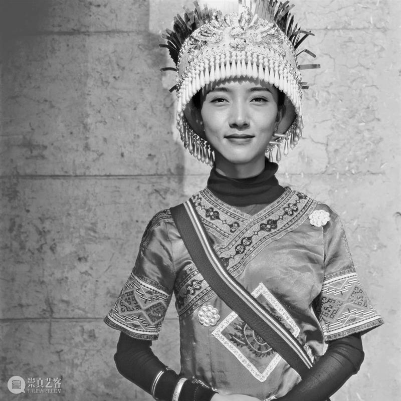 【中华艺术宫 | 展览】“在希望的田野上——馆藏逄小威中国农民肖像主题摄影作品展”明起对公众开放 逄小威 中国 农民 肖像 中华艺术宫 希望 田野 馆藏 主题 作品展 崇真艺客