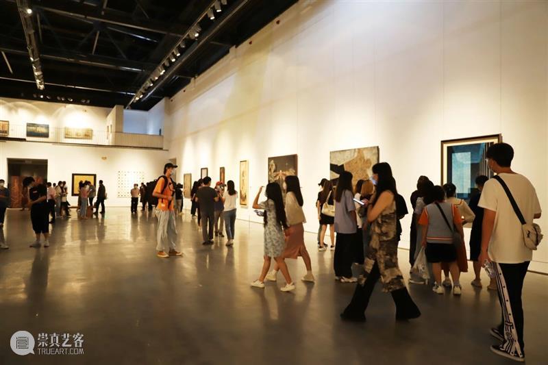 大美漆艺，第三届中国（宁波北仑）青年漆画大展开幕，220件作品亮相 中国 宁波 北仑 青年 漆画 大展 漆艺 作品 宁波美术馆 帷幕 崇真艺客