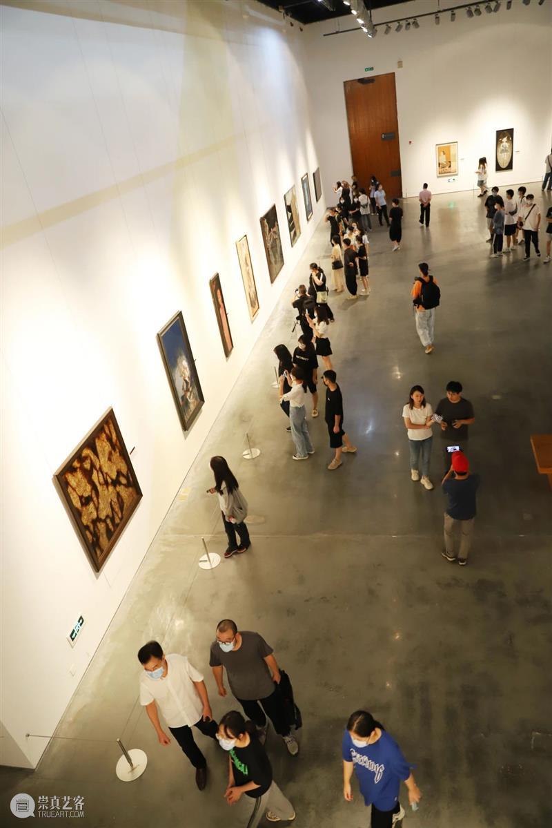 大美漆艺，第三届中国（宁波北仑）青年漆画大展开幕，220件作品亮相 中国 宁波 北仑 青年 漆画 大展 漆艺 作品 宁波美术馆 帷幕 崇真艺客