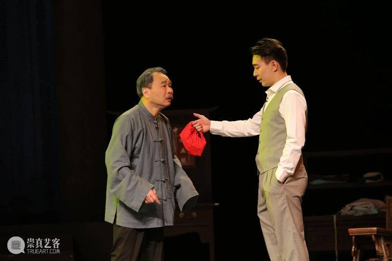 要成角儿先成人 这部话剧对得起“座儿” 角儿 话剧 座儿 战事 秋子 弃婴 心中 念头 男婴 梨园行 崇真艺客