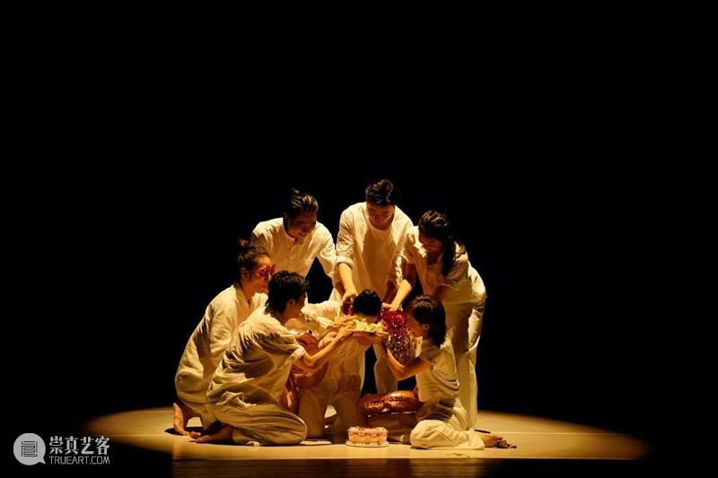 《卡冈图亚》首演｜今夜在黑白交错之间，用肢体探索生命与时间的意义 时间 生命 之间 肢体 意义 卡冈图亚 今夜 黑白 Before 概念 崇真艺客