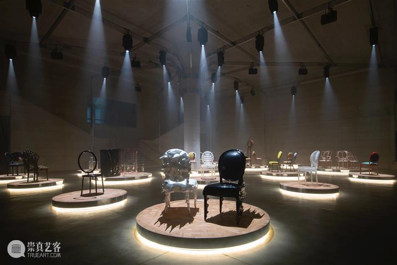 展览现场 | THE DIOR MEDALLION CHAIR 现场 米兰 Dior 全球 艺术家 设计师 法国 时装 品牌 以来 崇真艺客