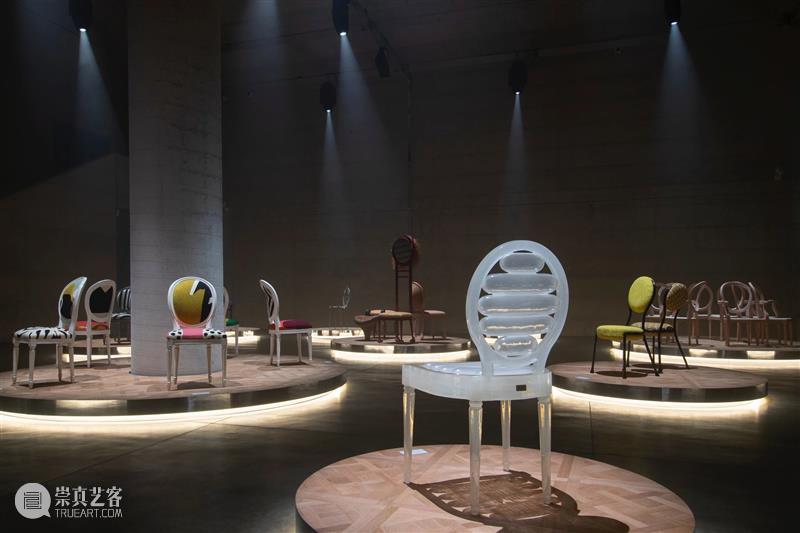 展览现场 | THE DIOR MEDALLION CHAIR 现场 米兰 Dior 全球 艺术家 设计师 法国 时装 品牌 以来 崇真艺客