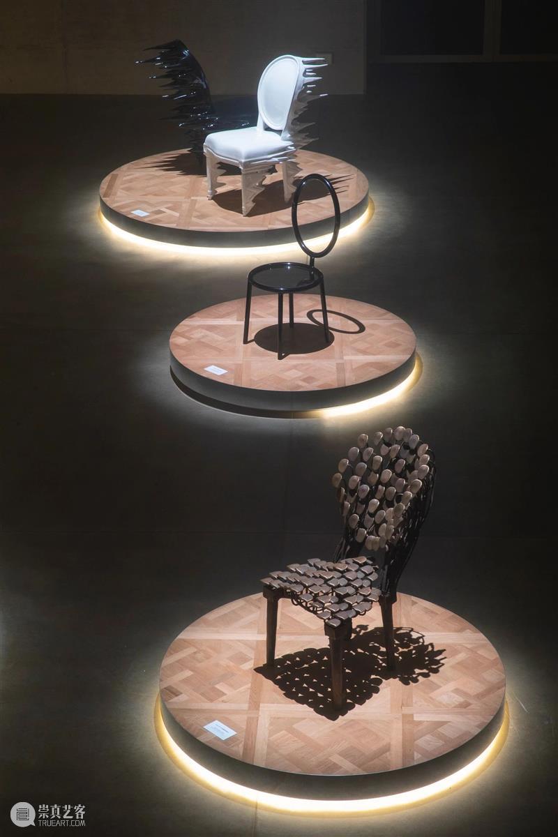 展览现场 | THE DIOR MEDALLION CHAIR 现场 米兰 Dior 全球 艺术家 设计师 法国 时装 品牌 以来 崇真艺客