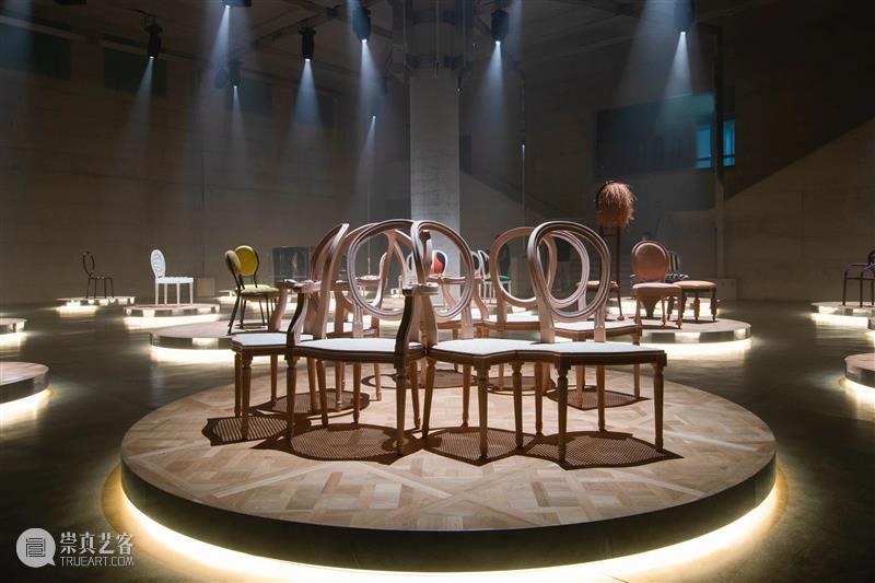 展览现场 | THE DIOR MEDALLION CHAIR 现场 米兰 Dior 全球 艺术家 设计师 法国 时装 品牌 以来 崇真艺客
