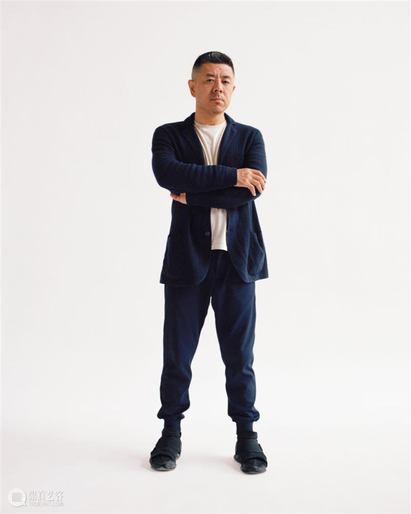 展览现场 | THE DIOR MEDALLION CHAIR 现场 米兰 Dior 全球 艺术家 设计师 法国 时装 品牌 以来 崇真艺客