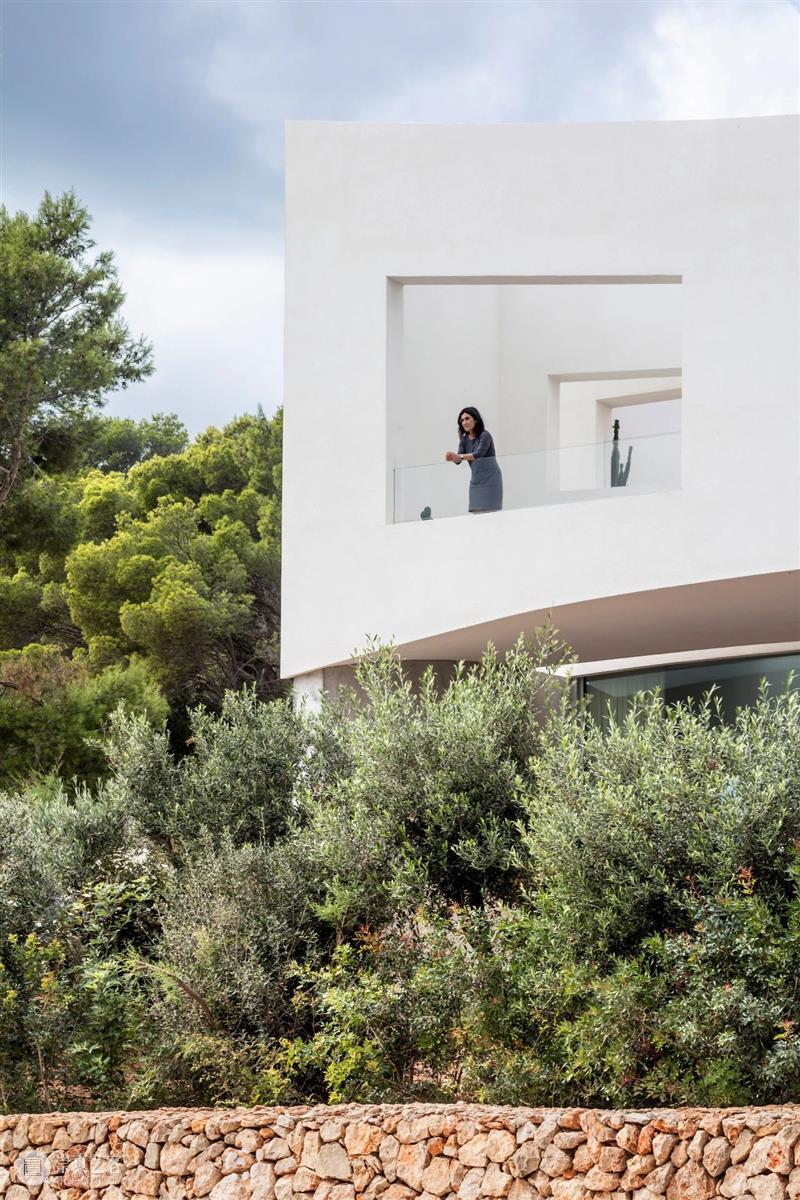 建筑丨Nomo/极简白的极致之美 建筑 丨Nomo 极简 极致 Studio Alicia Casals JohanNyqvist 巴塞罗那 斯德哥尔摩建筑事务所 崇真艺客