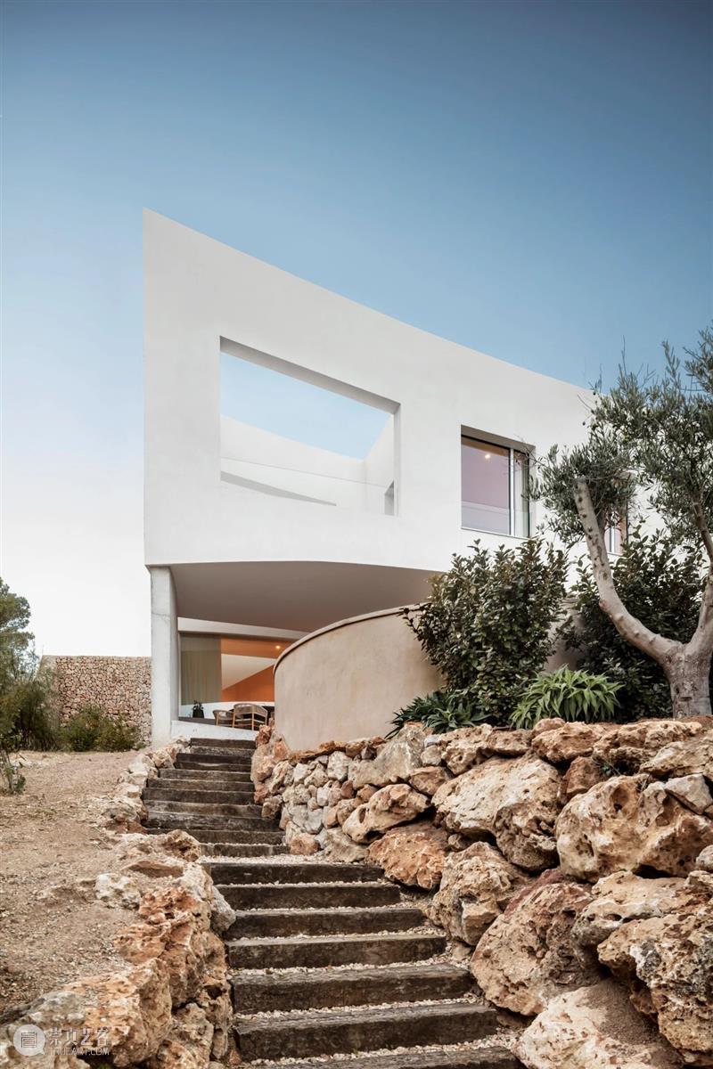 建筑丨Nomo/极简白的极致之美 建筑 丨Nomo 极简 极致 Studio Alicia Casals JohanNyqvist 巴塞罗那 斯德哥尔摩建筑事务所 崇真艺客
