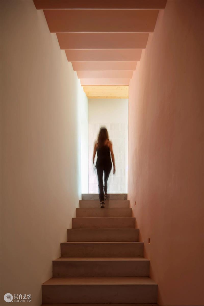 建筑丨Nomo/极简白的极致之美 建筑 丨Nomo 极简 极致 Studio Alicia Casals JohanNyqvist 巴塞罗那 斯德哥尔摩建筑事务所 崇真艺客