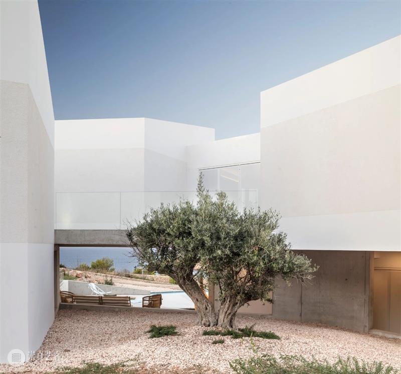 建筑丨Nomo/极简白的极致之美 建筑 丨Nomo 极简 极致 Studio Alicia Casals JohanNyqvist 巴塞罗那 斯德哥尔摩建筑事务所 崇真艺客