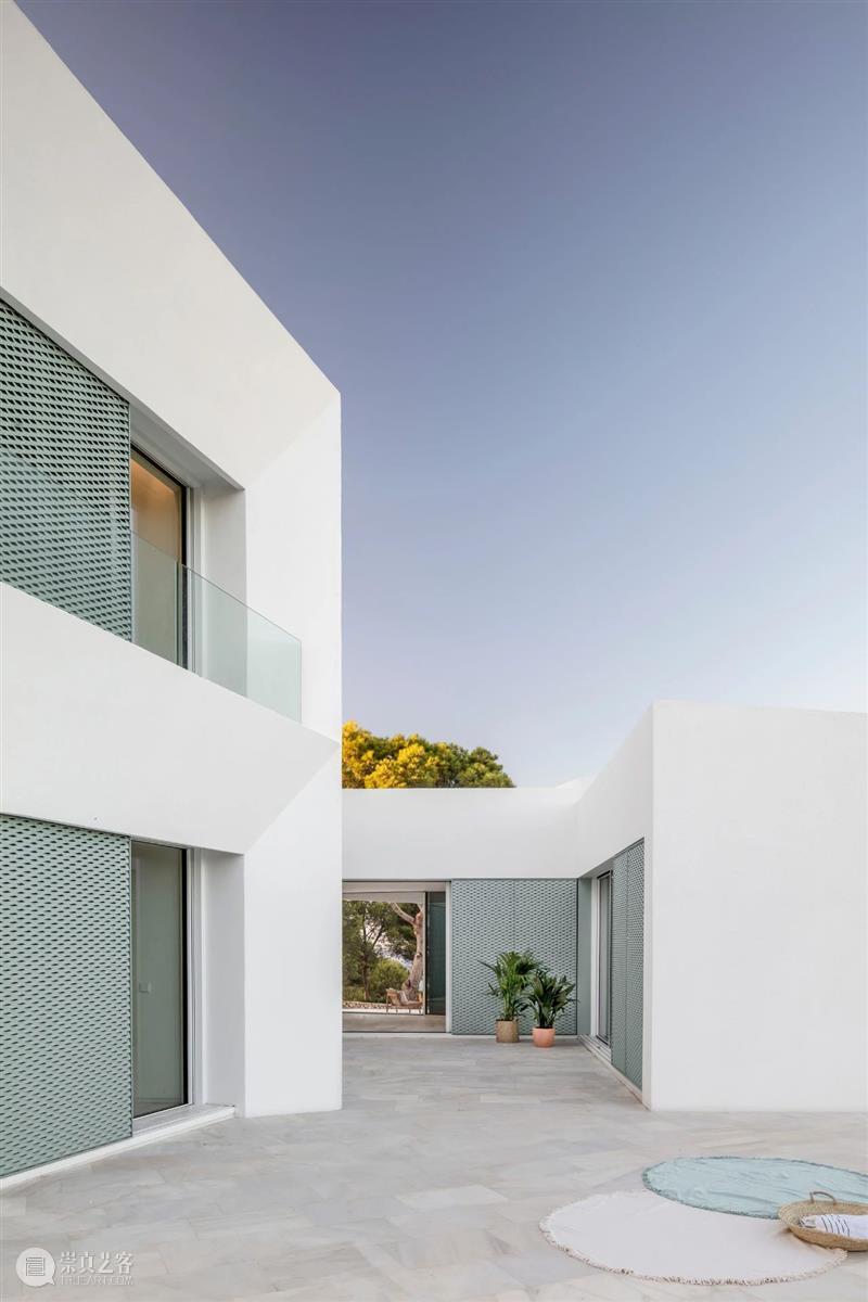 建筑丨Nomo/极简白的极致之美 建筑 丨Nomo 极简 极致 Studio Alicia Casals JohanNyqvist 巴塞罗那 斯德哥尔摩建筑事务所 崇真艺客