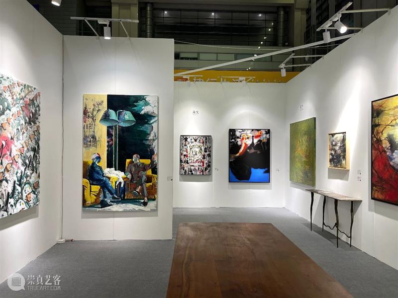 艾米李画廊·艺术深圳 | 展览现场   展位C18 艾米 李画廊 展位 现场 艺术 深圳 Day 公众 002021年 地点 崇真艺客