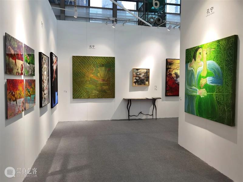 艾米李画廊·艺术深圳 | 展览现场   展位C18 艾米 李画廊 展位 现场 艺术 深圳 Day 公众 002021年 地点 崇真艺客