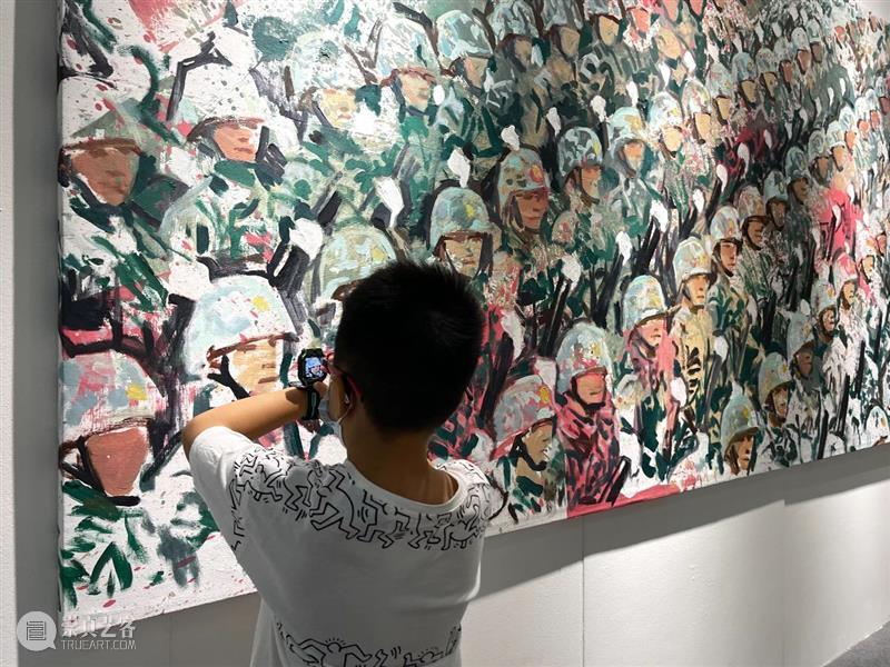 艾米李画廊·艺术深圳 | 展览现场   展位C18 艾米 李画廊 展位 现场 艺术 深圳 Day 公众 002021年 地点 崇真艺客