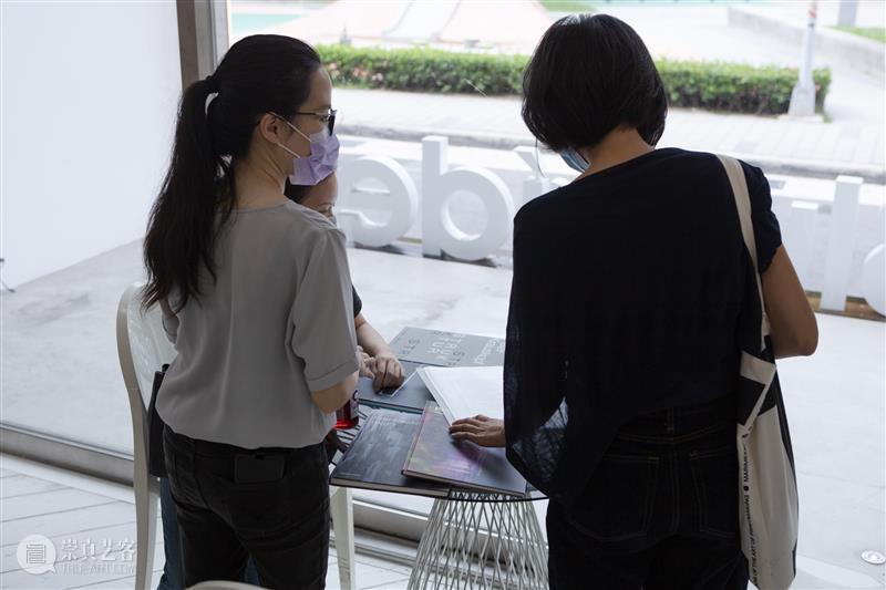 BlueriderSky 开幕曰現場 台北·敦仁 意识惊奇​ 台北 敦仁 意识 Peter 彼得 克劳斯 科夫 亚洲 藏家 宾客 崇真艺客