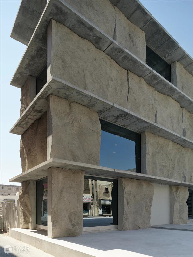现场沙子筑模，n+1种方式造混凝土建筑 / Studio Anne Holtrop Holtrop 混凝土 建筑 方式 现场 沙子 Anne 大楼 结构 体块 崇真艺客