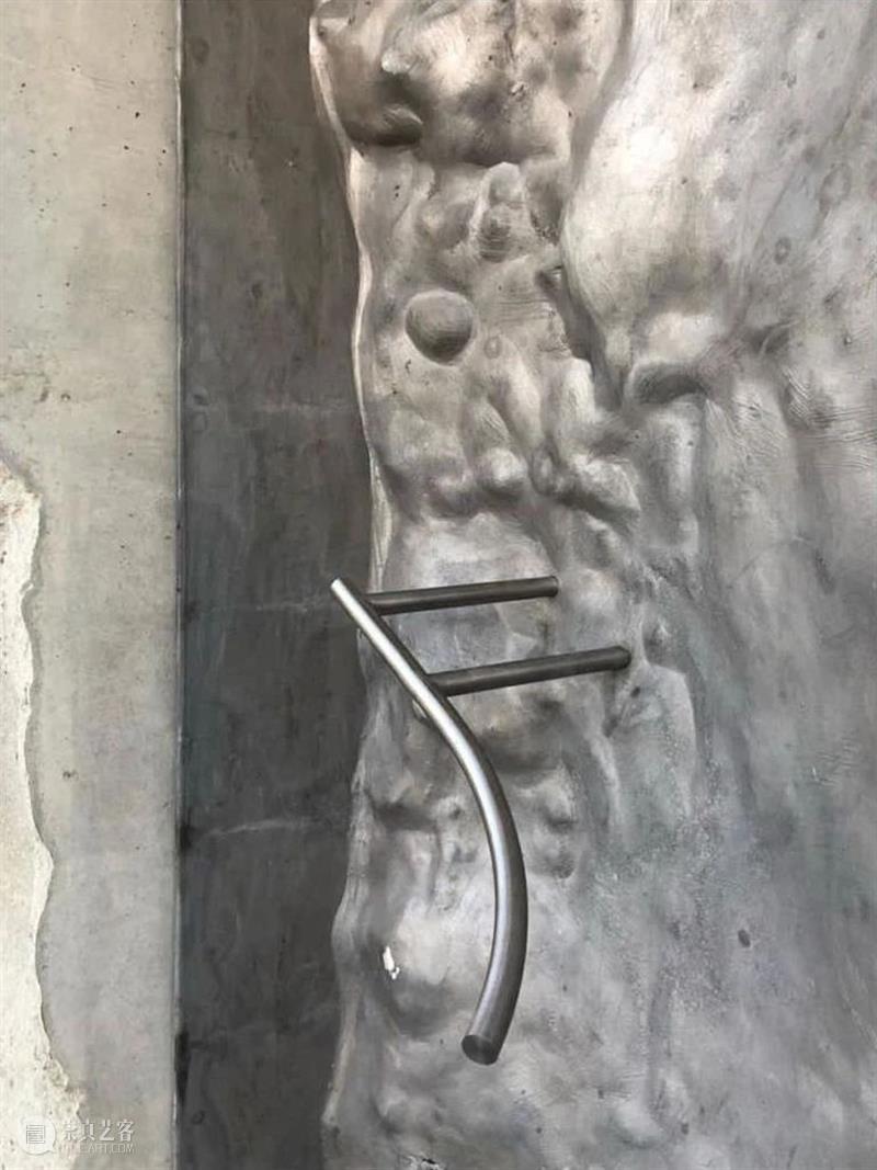 现场沙子筑模，n+1种方式造混凝土建筑 / Studio Anne Holtrop Holtrop 混凝土 建筑 方式 现场 沙子 Anne 大楼 结构 体块 崇真艺客