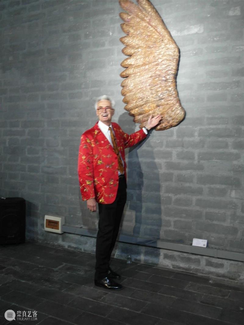 30周年 | Reg Newitt - It was in 1995 that I first went to China Reg Newitt was 二维码 红门画廊 时间轴 记忆 experiences Dyer for 崇真艺客