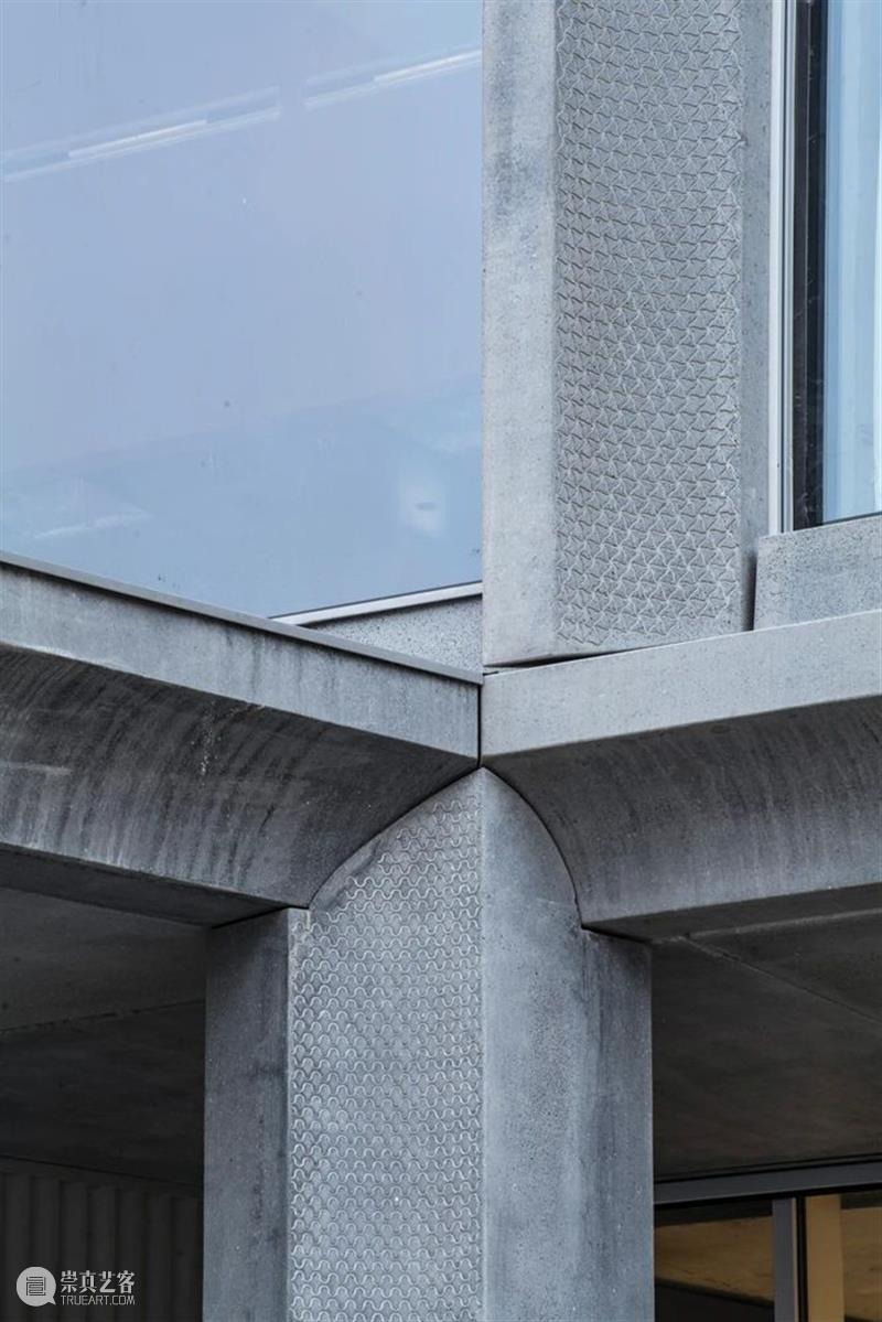 古典比例尺度，倍耐力学习中心 / Onsite Studio 中心 比例 尺度 倍耐力 Hélène Binet Romano 企业 大楼 米兰北部 崇真艺客