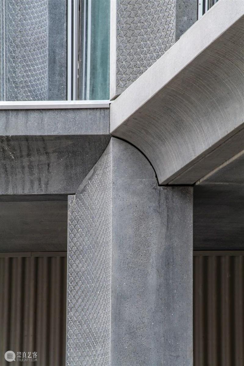 古典比例尺度，倍耐力学习中心 / Onsite Studio 中心 比例 尺度 倍耐力 Hélène Binet Romano 企业 大楼 米兰北部 崇真艺客