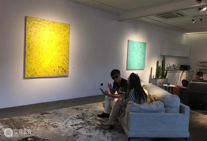迹——陈亮跨界作品展 陈亮 作品展 时间 艺术家 戚琦 地点 北京 朝阳区 酒仙桥路 广场 崇真艺客