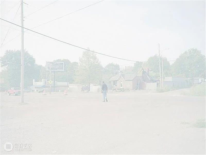 同行/照片无处不在，无处不在照片中 | Paul Graham 视频资讯 同行 Graham 照片 同行 英国 摄影师 生活 工作 纽约 彩色 社会 崇真艺客