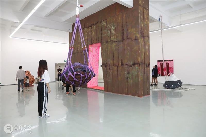 以个体、艺术史及文化符号构建当代寓言空间 ，“旧事如新：夏乔伊个展”开幕 | 现场回顾 崇真艺客
