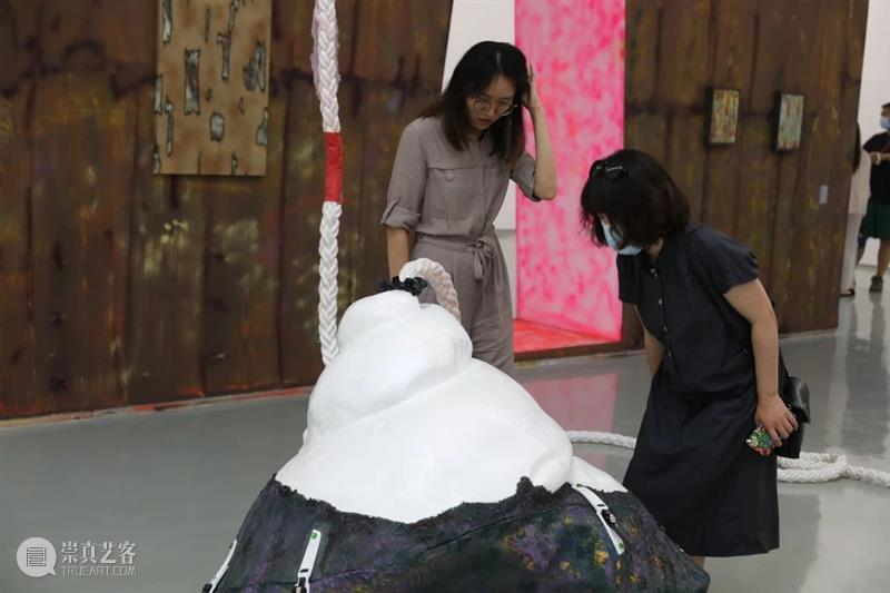 以个体、艺术史及文化符号构建当代寓言空间 ，“旧事如新：夏乔伊个展”开幕 | 现场回顾 崇真艺客