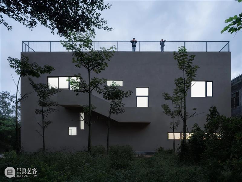 河源回龙村党群服务中心 / 深圳大学建筑设计研究院·元本体工作室 回龙村 党群 中心 元本体 河源 深圳大学建筑设计研究院 工作室 内外 活动 平台 崇真艺客
