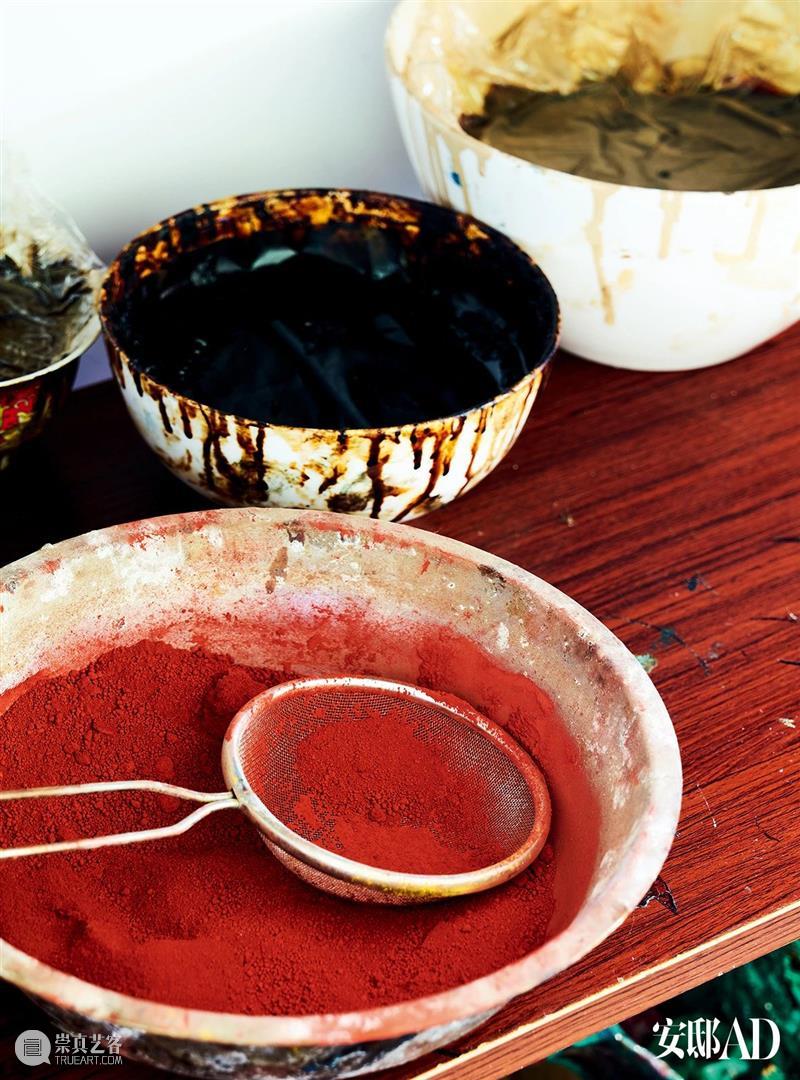 「安邸AD」特别报道 | 大漆艺术家翁纪军:出世入世,坦然自若 艺术家 翁纪军 大漆 安邸AD 艺术 工作室 时期 作品 脉络 漆艺 崇真艺客