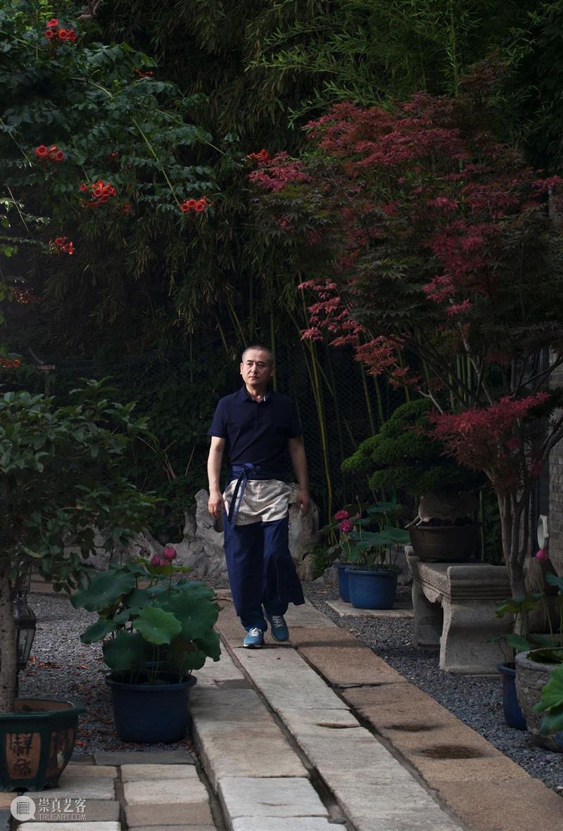 高古轩艺术家｜曾梵志受 Louis Vuitton委托设计全新Capucines手袋 视频资讯 Gagosian 高古轩 艺术家 曾梵志 Capucines 手袋 Vuitton LouisVuitton 近期 路易威登 Artycapucines 崇真艺客