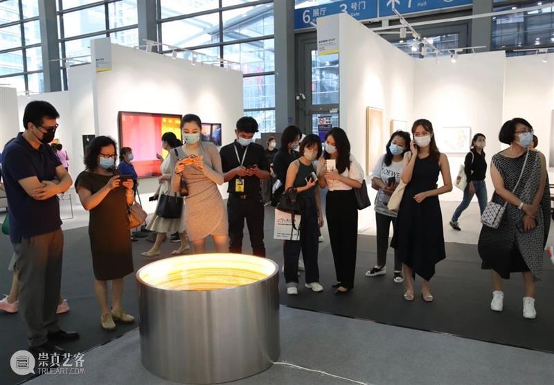 2021艺术深圳 稳步升级 圆满落幕 艺术 深圳 金秋 城市 果实 博览会 深圳会展中心6号 帷幕 全国各地 藏家 崇真艺客