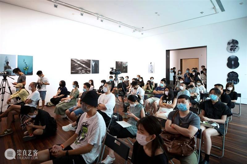 「松」回顾 | 北京偶遇名人概率最高的美术馆展览 美术馆 北京 名人 概率 松美术馆 陈漫 宋易格 双人展 之间 帷幕 崇真艺客
