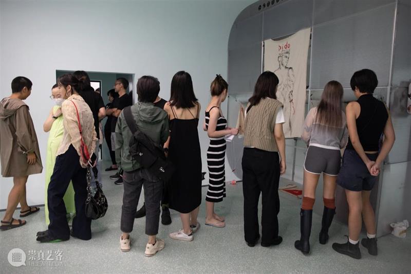 Review 现场 | 展览「借体」开幕回顾 现场 借体 Review 工作室 画廊 上海 view Studio Gallery Shanghai 崇真艺客