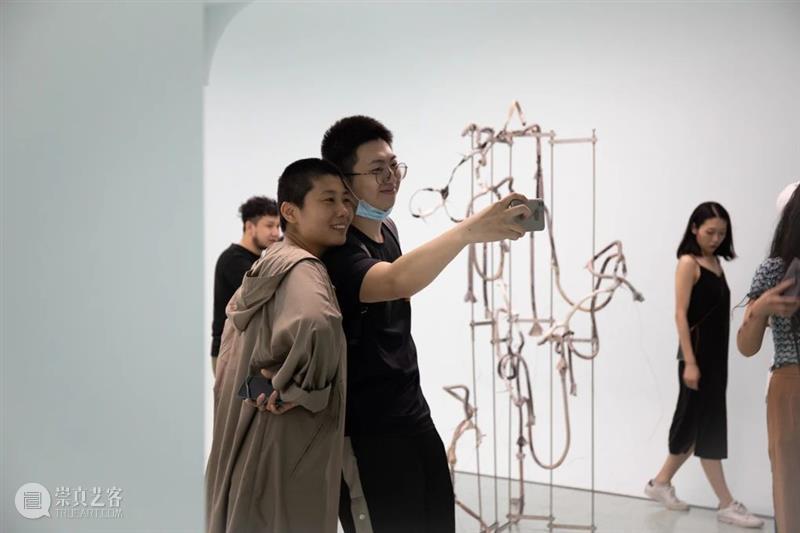 Review 现场 | 展览「借体」开幕回顾 现场 借体 Review 工作室 画廊 上海 view Studio Gallery Shanghai 崇真艺客