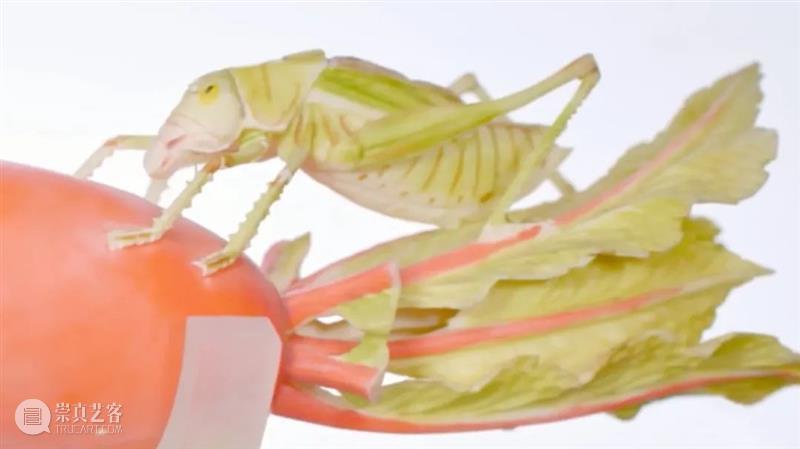 人在博物馆,很想吃文物 博物馆 文物 网友 网络 陶瓷 生瓷 果品 故宫博物院 粉彩像生果品高足盘 藏唐 崇真艺客