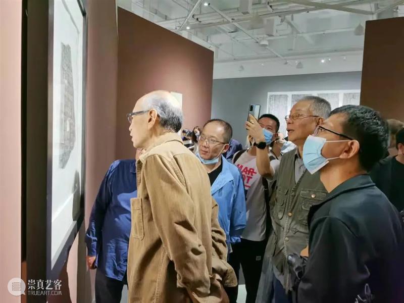 展览 · 现场 | “书香门第”——中国古籍文化展在崔振宽美术馆启幕 中国 古籍 文化展 崔振宽美术馆 现场 文化 学者 陕西省收藏家协会 碑拓专业委员会 主任 崇真艺客