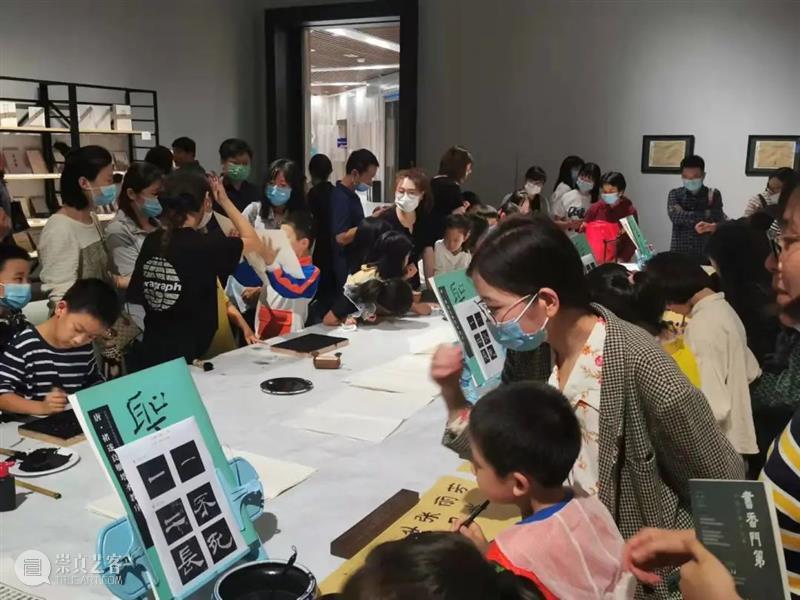 展览 · 现场 | “书香门第”——中国古籍文化展在崔振宽美术馆启幕 中国 古籍 文化展 崔振宽美术馆 现场 文化 学者 陕西省收藏家协会 碑拓专业委员会 主任 崇真艺客