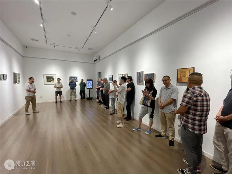 国庆到书店读画看书 “视觉艺术家邀请展”开幕回顾 视觉 艺术家 邀请展 书店 VISION ARTIST WORKS 时间 地点 书屋 崇真艺客