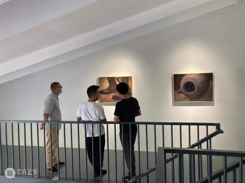 国庆到书店读画看书 “视觉艺术家邀请展”开幕回顾 视觉 艺术家 邀请展 书店 VISION ARTIST WORKS 时间 地点 书屋 崇真艺客