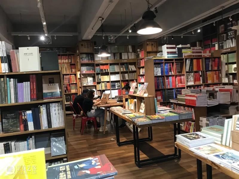 国庆到书店读画看书  “视觉艺术家邀请展”开幕回顾 视觉 艺术家 邀请展 书店 VISION ARTIST WORKS 时间 地点 书屋 崇真艺客