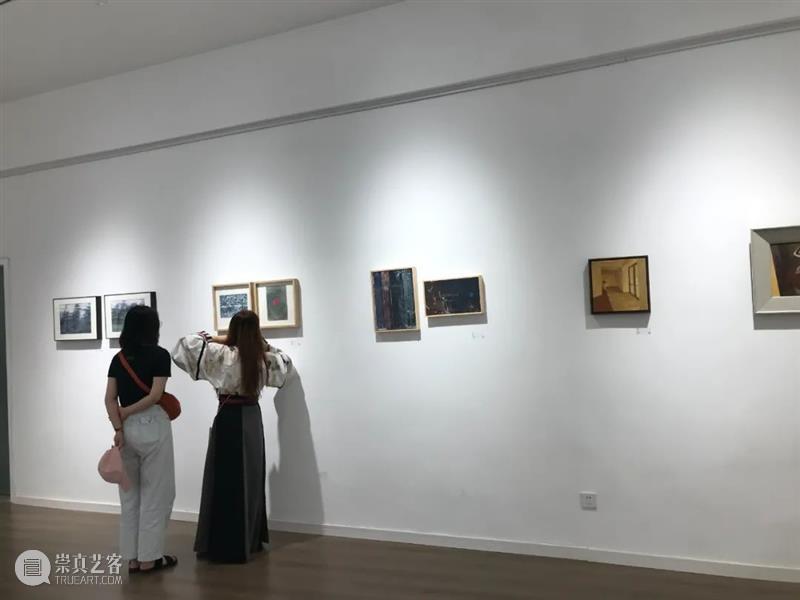 国庆到书店读画看书  “视觉艺术家邀请展”开幕回顾 视觉 艺术家 邀请展 书店 VISION ARTIST WORKS 时间 地点 书屋 崇真艺客