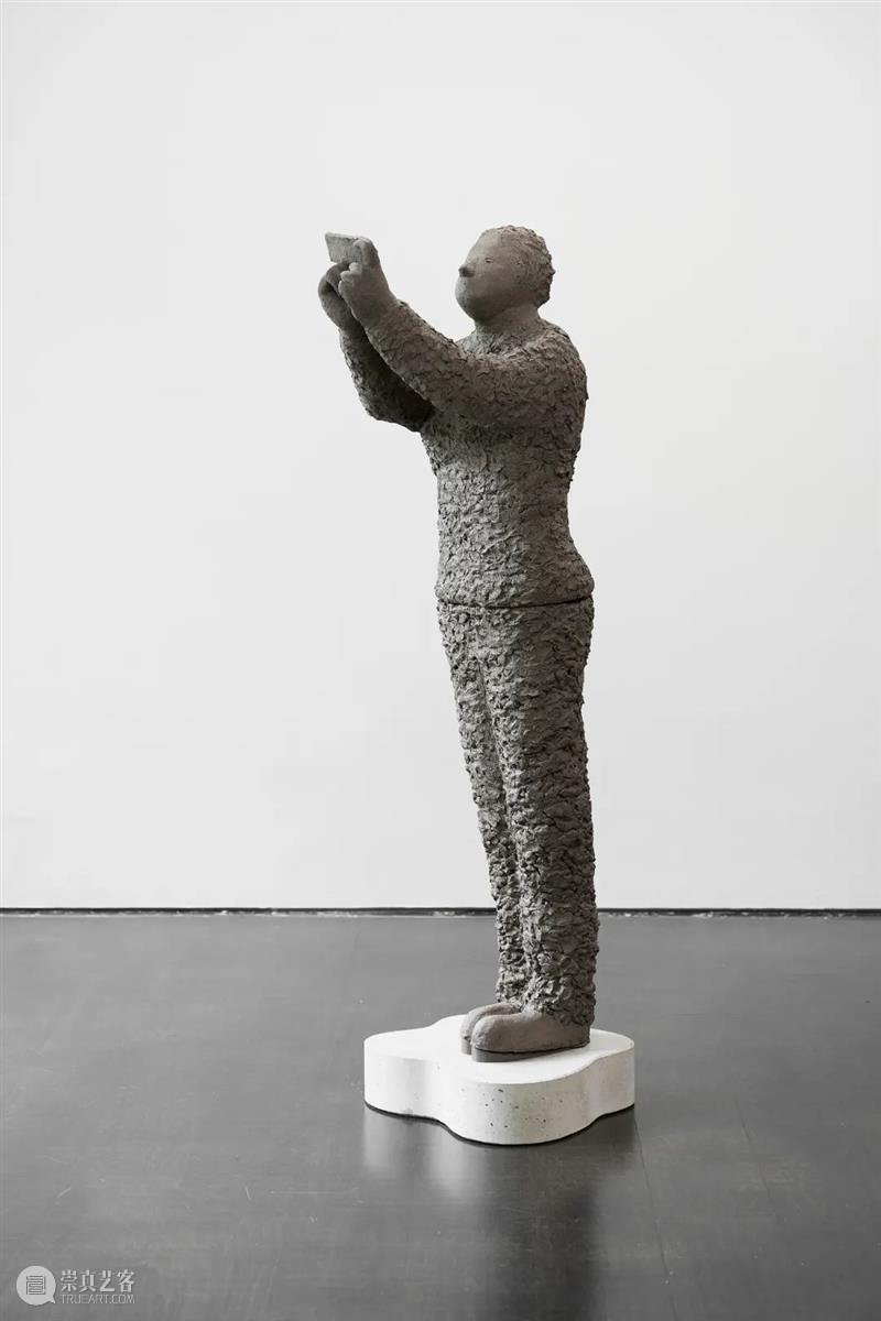 同行/莫比乌斯苹果皮 | Judith Hopf Judith Hopf 柏林 生活 工作 雕塑 电影 绘画 舞台 形式 崇真艺客