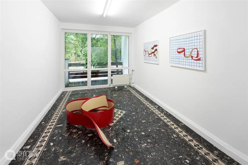 同行/莫比乌斯苹果皮 | Judith Hopf Judith Hopf 柏林 生活 工作 雕塑 电影 绘画 舞台 形式 崇真艺客